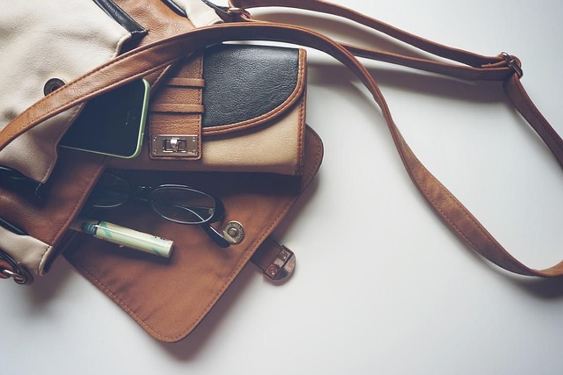 what to put in diaper bag